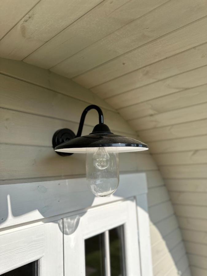 Lodge, Een Super Knus Tiny House, Nabij Vaarwater En Haven! Belt-Schutsloot エクステリア 写真